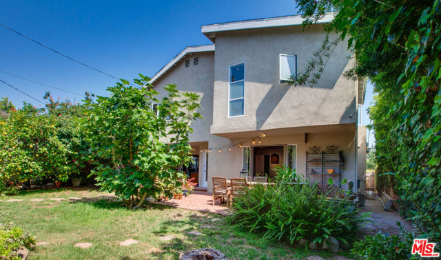 12521 Westminster Avenue, Los Angeles CA: https://media.crmls.org/mediaz/4d6145f9-76e1-4057-bdaf-b5cf87ce1776.jpg