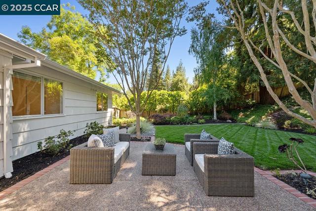 4 Harold Dr, Moraga CA: https://media.crmls.org/mediaz/4d614b35-9155-4095-95cf-094918a9118f.jpg