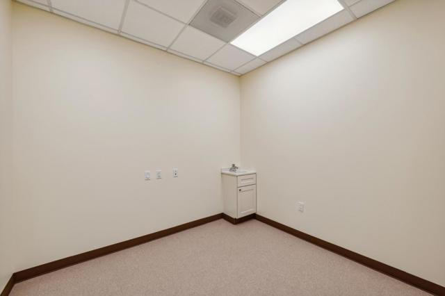 3234 Clement Street, San Francisco CA: https://media.crmls.org/mediaz/4d618988-1f3f-4e5d-b22f-68f9dd53f8cc.jpg