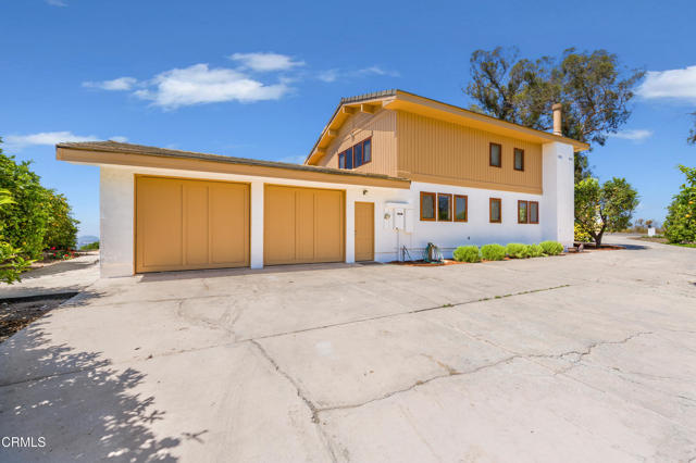 6860 Worth Way, Camarillo CA: https://media.crmls.org/mediaz/4d628875-e65a-4dda-839d-6c808cd5cd0e.jpg