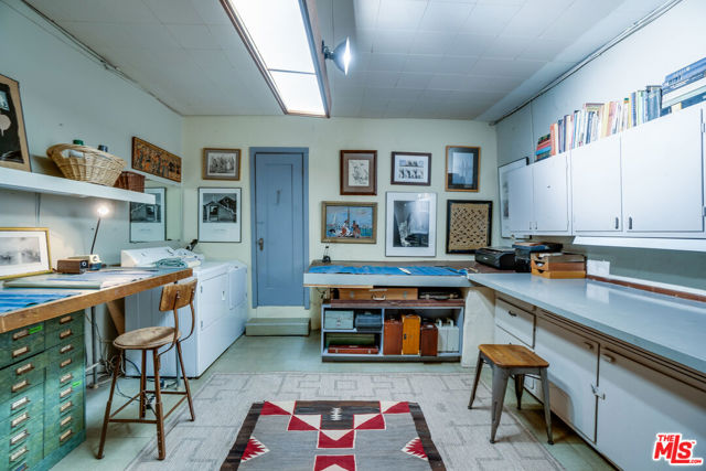 2020 Redcliff Street, Los Angeles CA: https://media.crmls.org/mediaz/4d62b48a-0b67-47fd-9fc3-0f6de26110aa.jpg