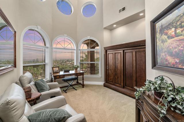 Detail Gallery Image 32 of 73 For 2270 Summit Dr, Escondido,  CA 92025 - 5 Beds | 3/1 Baths