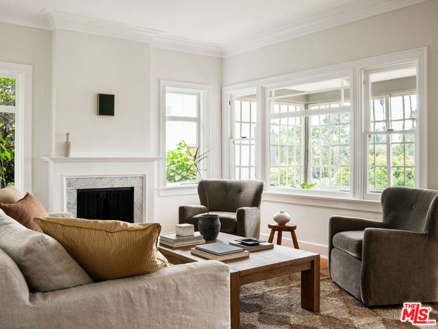 1402 N Benton Way, Los Angeles CA: https://media.crmls.org/mediaz/4d62cc79-5b80-40f1-a5af-d61951797b30.jpg
