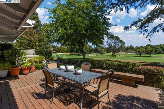 586 CAMBRIAN WAY, Danville CA: https://media.crmls.org/mediaz/4d64e559-925a-47a6-8015-236df54e3545.jpg