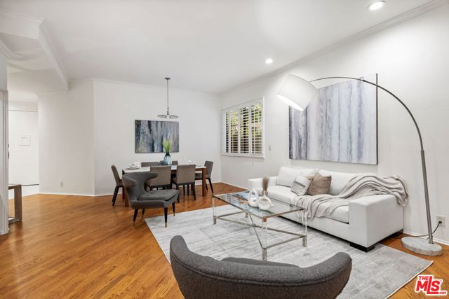 839 Larrabee Street, 3 photo 5
