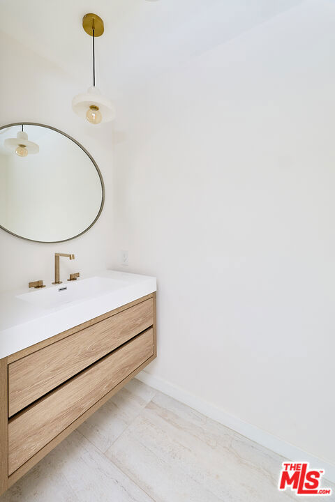 310 Beloit Avenue, Los Angeles CA: https://media.crmls.org/mediaz/4d655bad-306d-48f9-b67c-11b17b9415ef.jpg