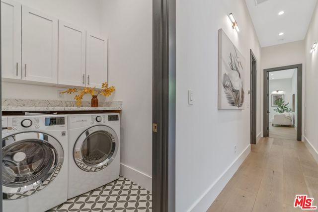 5522 Buffalo Avenue, Sherman Oaks CA: https://media.crmls.org/mediaz/4d666376-1e43-4ba6-89f6-3e15a673a741.jpg