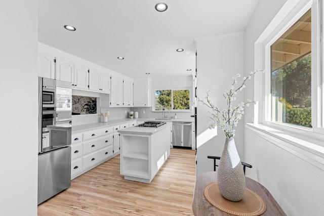 3735 Oak Canyon Lane, Morgan Hill CA: https://media.crmls.org/mediaz/4d66979f-f7a1-4410-a91f-c6b610a7da24.jpg