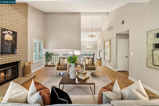 210 Still Creek Rd, Danville CA: https://media.crmls.org/mediaz/4d66c63f-2e89-4214-8483-71a6351e6f18.jpg