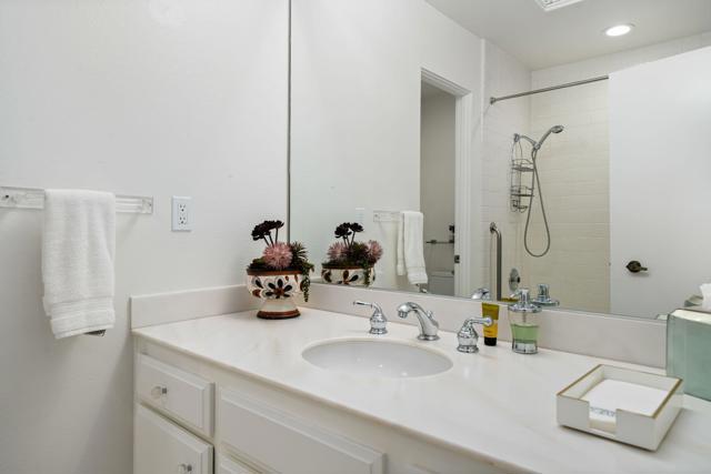 19 Cornell Drive, Rancho Mirage CA: https://media.crmls.org/mediaz/4d66d3e4-17da-40e2-801b-e37ea9ca71f8.jpg