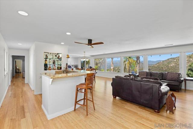 20403 Rancho Villa Rd, Ramona CA: https://media.crmls.org/mediaz/4d670782-ef74-4b44-9a81-87825d7b92c5.jpg