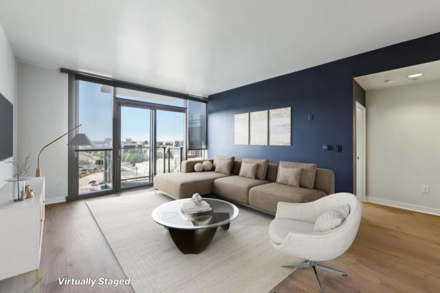38 N Almaden Boulevard, San Jose CA: https://media.crmls.org/mediaz/4d677204-bfd7-4d23-b9d4-d427ad5c6fc4.jpg