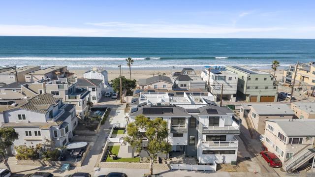720 Nantasket Ct, San Diego CA: https://media.crmls.org/mediaz/4d68356b-a954-4441-b490-fb584c53726f.jpg