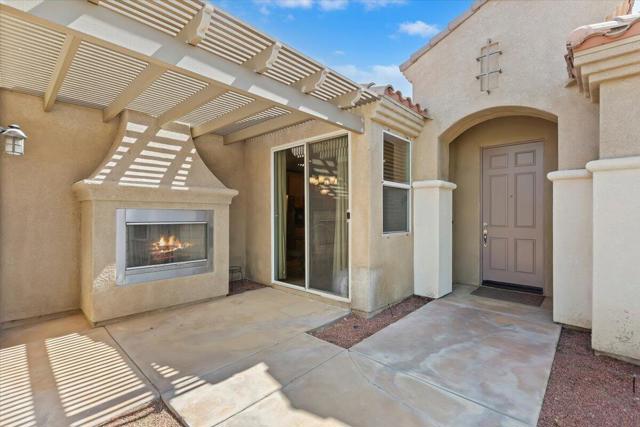 42330 Bridges Court, Indio CA: https://media.crmls.org/mediaz/4d691ca8-573d-49c5-b2fa-6c8e8510460b.jpg