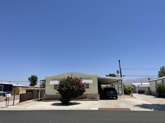 73729 Broadmoor Drive, Thousand Palms CA: https://media.crmls.org/mediaz/4d699ea2-ac98-4d5b-be3c-68813b827232.jpg