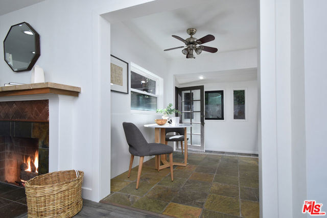 15200 Del Gado Drive, Sherman Oaks CA: https://media.crmls.org/mediaz/4d6a8e88-a49b-4c1a-bbe6-81d5f994c86d.jpg