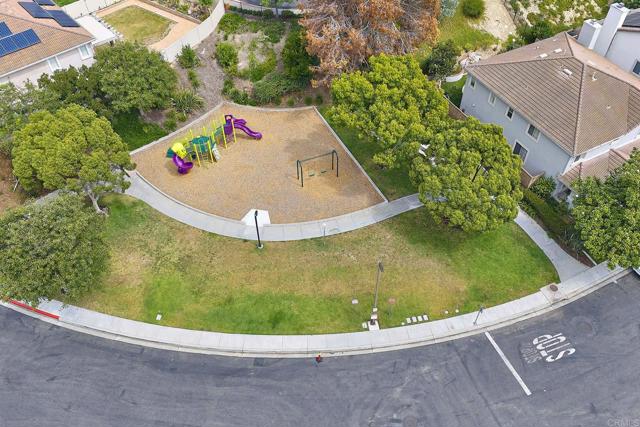 339 La Purisma Way, Oceanside CA: https://media.crmls.org/mediaz/4d6bfc47-b4c7-491b-b66e-6b987de72d4c.jpg