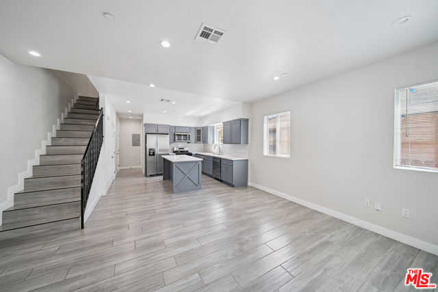 1121 Browning Boulevard, Los Angeles CA: https://media.crmls.org/mediaz/4d6c0138-3847-4b43-9cc1-46e20f8d47f3.jpg