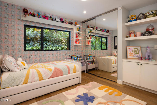 Detail Gallery Image 23 of 33 For 14593 Deervale Pl, Sherman Oaks,  CA 91403 - 4 Beds | 4 Baths