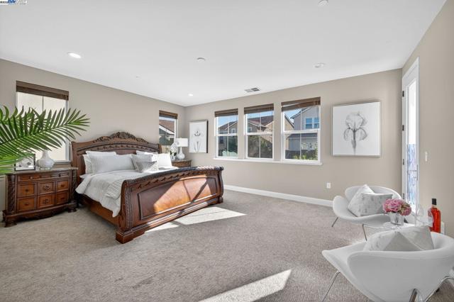 7058 Atlas Peak Dr, Dublin CA: https://media.crmls.org/mediaz/4d6ccd5e-7e51-4d11-ab22-6760c83c83df.jpg