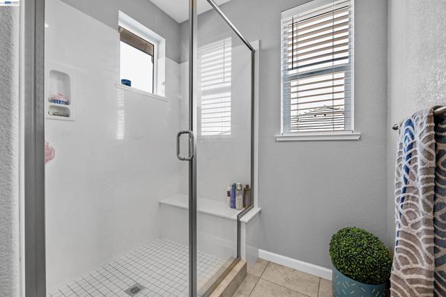 1589 Friendly St, Manteca CA: https://media.crmls.org/mediaz/4d6d16b8-979b-4617-9603-5601742226b1.jpg