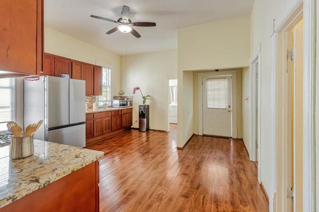 160 N 11th Street, San Jose CA: https://media.crmls.org/mediaz/4d6d8498-0615-4801-b890-d7c754c19de6.jpg