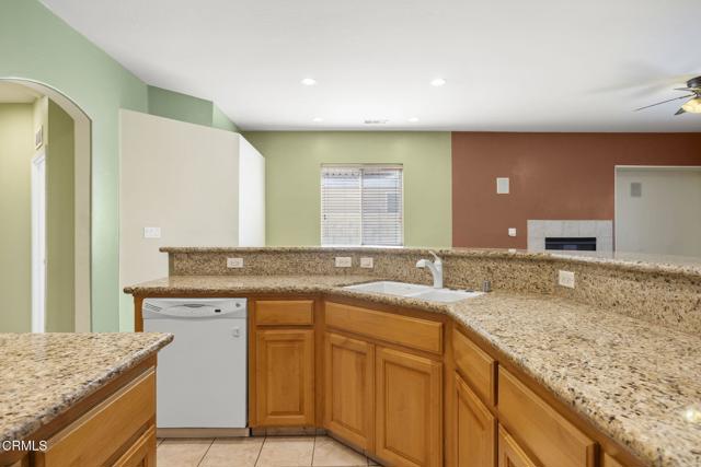 13418 Giro Drive, Bakersfield CA: https://media.crmls.org/mediaz/4d6dc916-9c35-46f1-82c0-315e868f8662.jpg