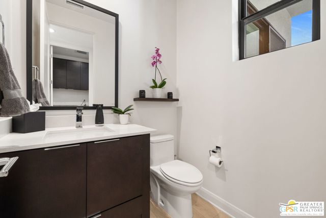 190 Obsidian Loop, Palm Springs CA: https://media.crmls.org/mediaz/4d6ea88d-214f-40b6-97fd-990db20258d0.jpg