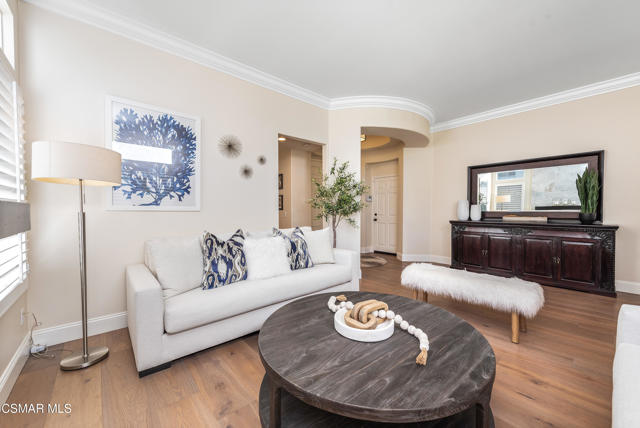976 Blackbourne, Oak Park CA: https://media.crmls.org/mediaz/4d700290-7412-462f-a928-18d693d2d8e6.jpg