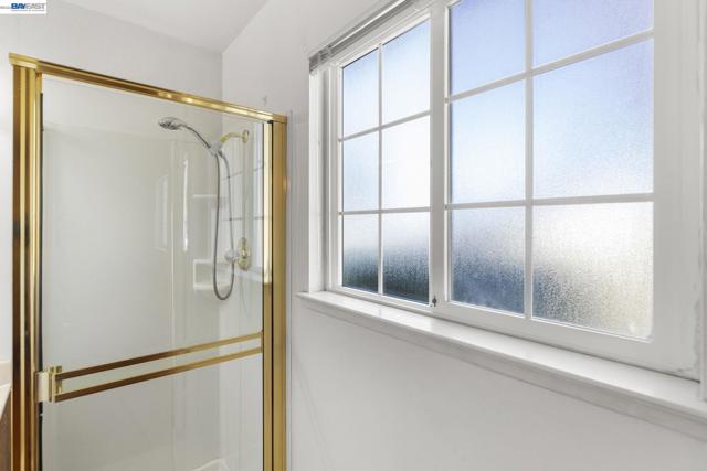 Image 19 of 46 For 35446 Cleremont Dr