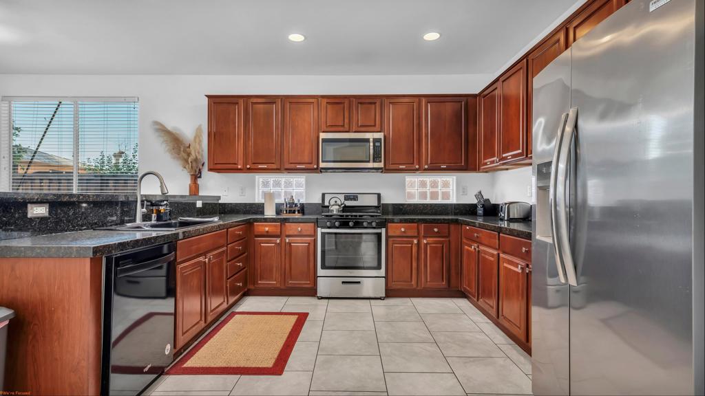 MLS #219149342DA image #2