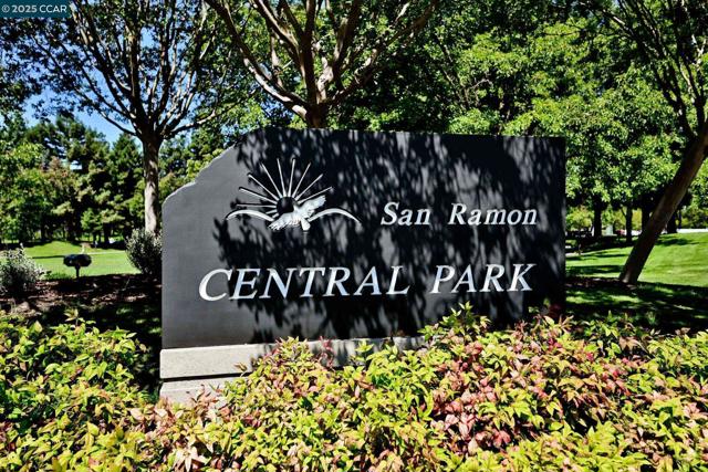 2848 Biddleford Dr, San Ramon CA: https://media.crmls.org/mediaz/4d703a5e-a9f8-40c4-86da-5103f934a29e.jpg