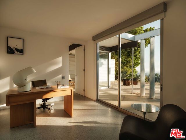 1705 Summitridge Drive, Beverly Hills CA: https://media.crmls.org/mediaz/4d7049f0-49bf-439a-9052-c60094285d47.jpg