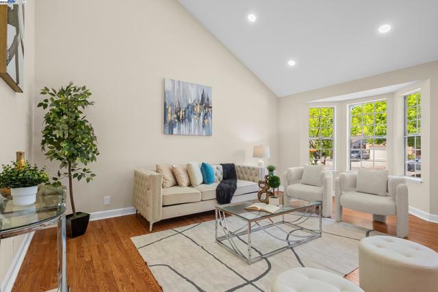 2316 Tulip Rd, San Jose CA: https://media.crmls.org/mediaz/4d704fd5-77ba-48ac-91df-eed25c752891.jpg