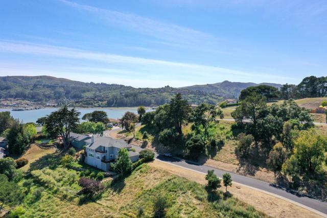 124 Mission Drive, Mill Valley CA: https://media.crmls.org/mediaz/4d708733-dd9b-4df3-9593-fb5bf6b3680e.jpg