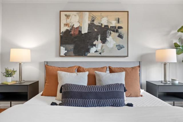 818 30th Avenue, San Francisco CA: https://media.crmls.org/mediaz/4d70a97d-4af0-47ed-8200-d111faa9fd60.jpg