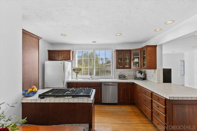 3031 Ibsen St, San Diego CA: https://media.crmls.org/mediaz/4d70bebb-5031-476a-8a6a-7ced4a64d9b6.jpg