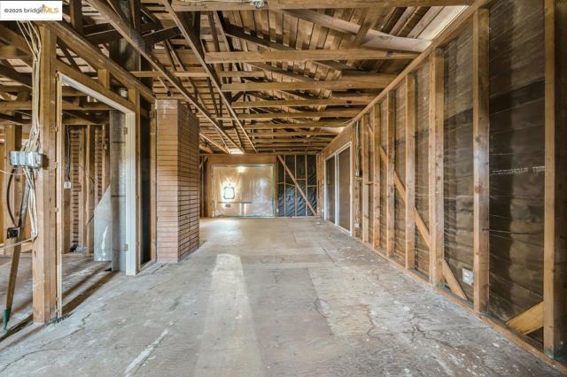 11201 Lochard Street, Oakland CA: https://media.crmls.org/mediaz/4d7154ea-b420-47dc-9027-a98afd10c0a5.jpg