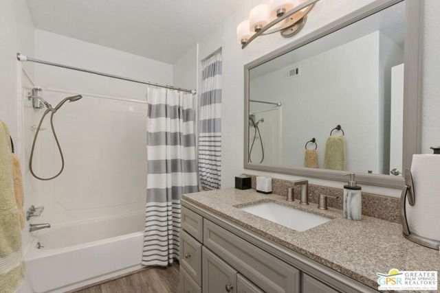 400 N Sunrise Way, Palm Springs CA: https://media.crmls.org/mediaz/4d71d2e0-2e47-42b9-bd23-3ebd1dbb4557.jpg