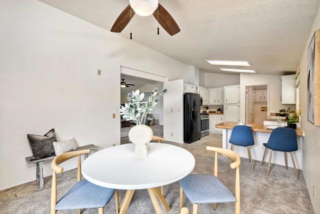 6496 Friendly Place, Carlsbad CA: https://media.crmls.org/mediaz/4d71e694-ee42-46ee-842c-0044f3496a35.jpg