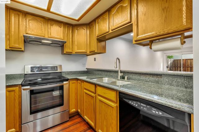5333 Park Highlands Blvd, Concord CA: https://media.crmls.org/mediaz/4d724a5d-0828-4681-b317-01d4cd20ccbb.jpg