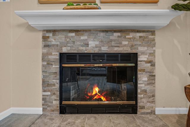 254 Eastridge Dr, San Ramon CA: https://media.crmls.org/mediaz/4d72e0ec-12f9-4b55-a46d-85af4a4d423a.jpg
