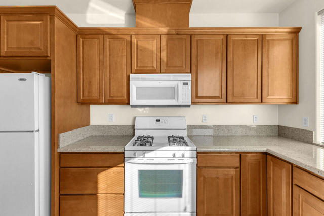 Image 14 of 62 For 8965 Mountain Pass Drive