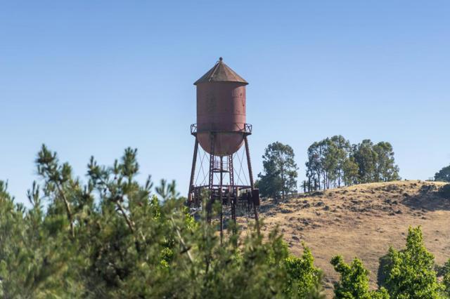 19011 Clayton Avenue, Morgan Hill CA: https://media.crmls.org/mediaz/4d73e5da-b9cd-4fac-a80c-57bebaf6f74e.jpg