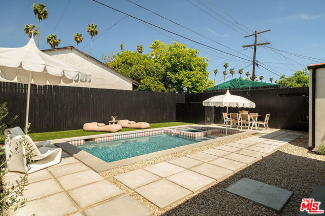 3923 Revere Avenue, Los Angeles CA: https://media.crmls.org/mediaz/4d73f8c3-bcc9-4956-9b3f-6301916a0d42.jpg