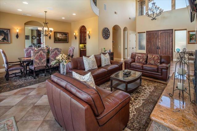 Detail Gallery Image 7 of 66 For 15111 La Plata Ct, Ramona,  CA 92065 - 5 Beds | 6/1 Baths