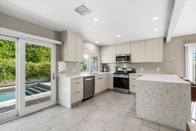830 S Nueva Vista Drive S, Palm Springs, CA 92264