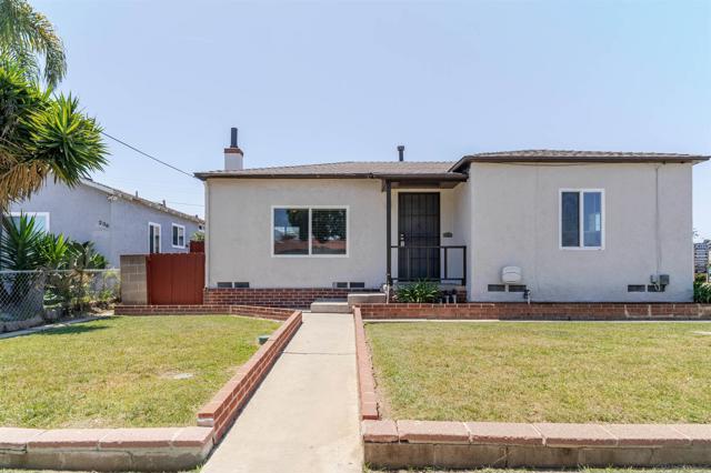260 E St, Chula Vista CA: https://media.crmls.org/mediaz/4d74db20-5681-4d01-b1af-90628acba210.jpg