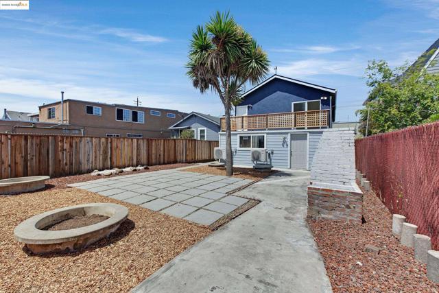 2906 Adeline St, Oakland CA: https://media.crmls.org/mediaz/4d7521db-c1c4-417d-ac42-54663213cb91.jpg