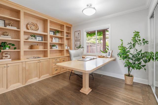 932 Pleasant Hill Road, Redwood City CA: https://media.crmls.org/mediaz/4d758d3b-b7cf-4a49-b72c-098e6ca3efe4.jpg
